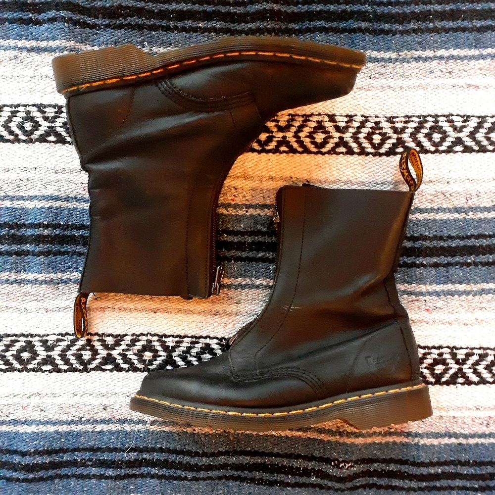 Vintage Limited Edition Zena Doc Martens